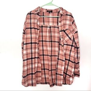 NWOT Women’s Long Sleeve Flannel Shirt